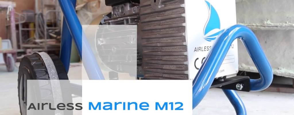 Pompa Airless Marine M12 Tecnover con struttura blu e ruota nera in ambiente industriale