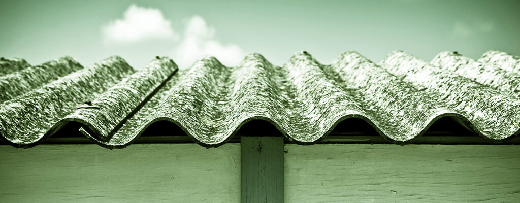Tetto in amianto simbolico per bonifica e incapsulamento con pompe Airless Tecnover