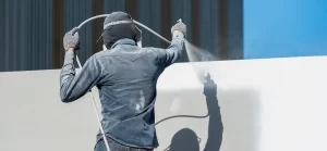 Quale pompa per verniciare è più adatta alla pittura al quarzo per esterni?